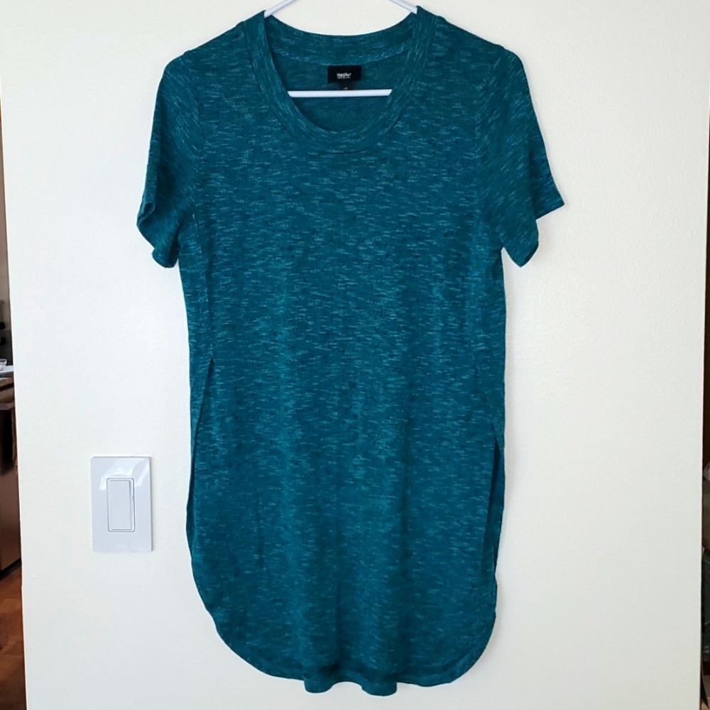 Teal short sleeve shirt